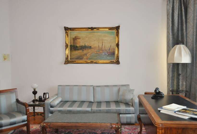 هتل Capsis Bristol Boutique