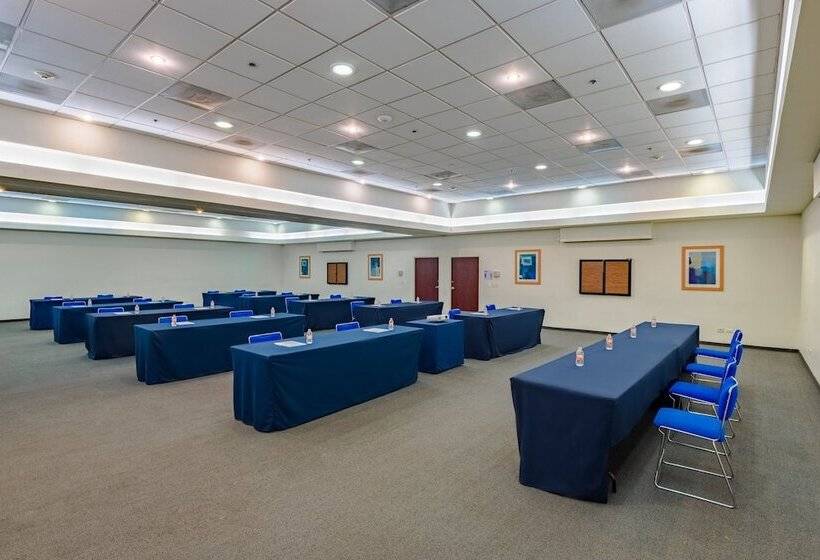 فندق City Express By Marriott Tepotzotlán