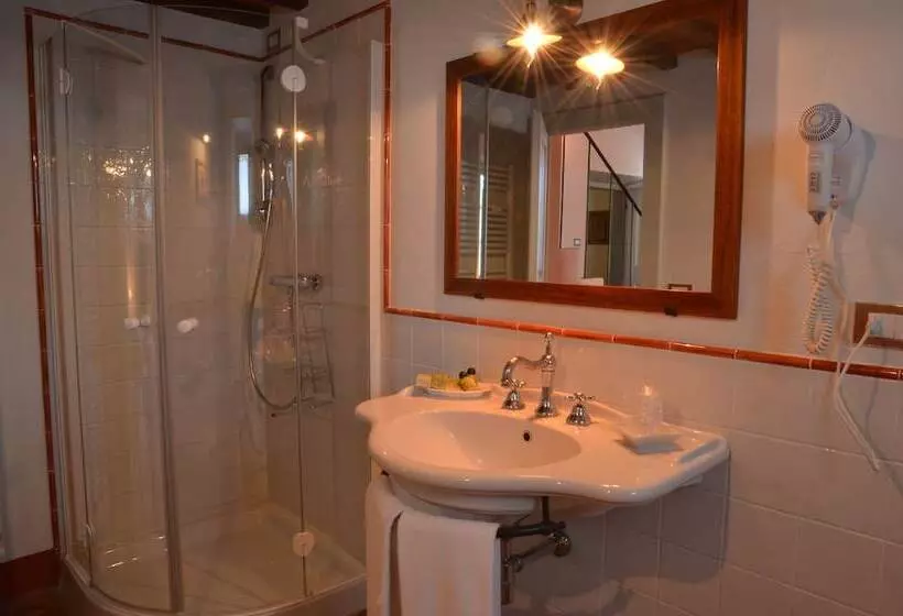 ホテル Cortona Resortle Terre Dei Cavalieri