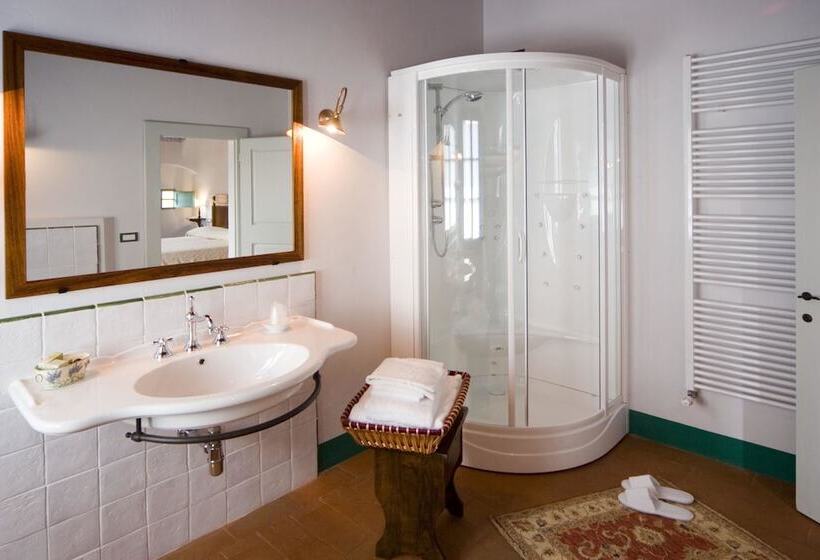 ホテル Cortona Resortle Terre Dei Cavalieri