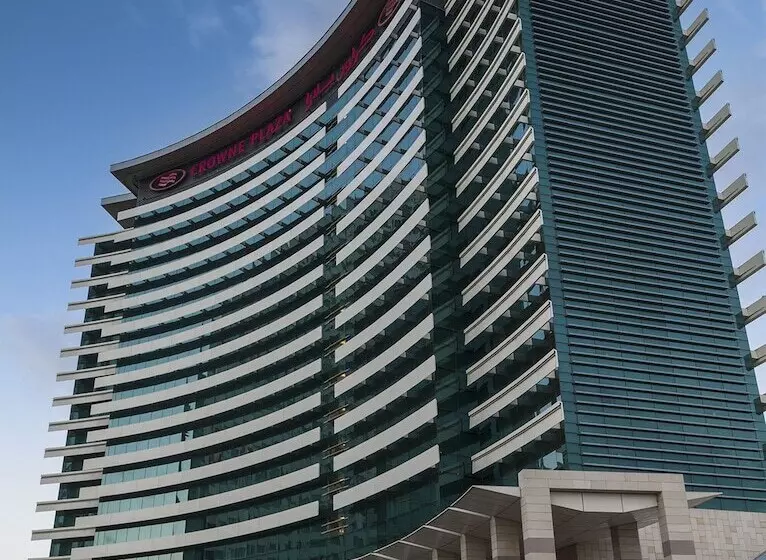 هتل Crowne Plaza Dubai Festival City