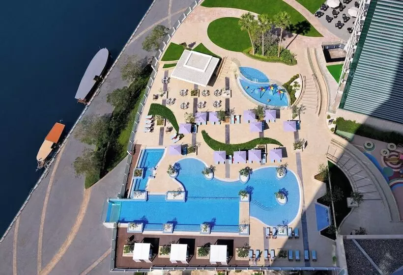 هتل Crowne Plaza Dubai Festival City
