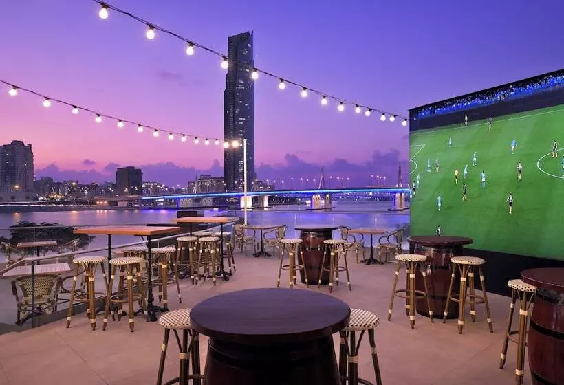 هتل Crowne Plaza Dubai Festival City