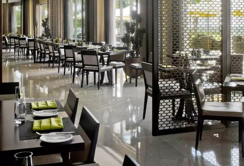هتل Crowne Plaza Dubai Festival City
