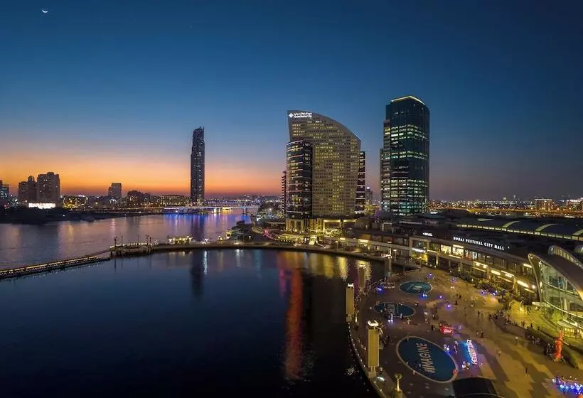 هتل Crowne Plaza Dubai Festival City