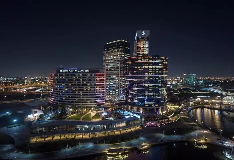 هتل Crowne Plaza Dubai Festival City