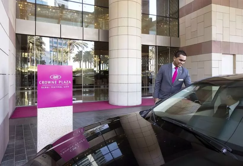 هتل Crowne Plaza Dubai Festival City