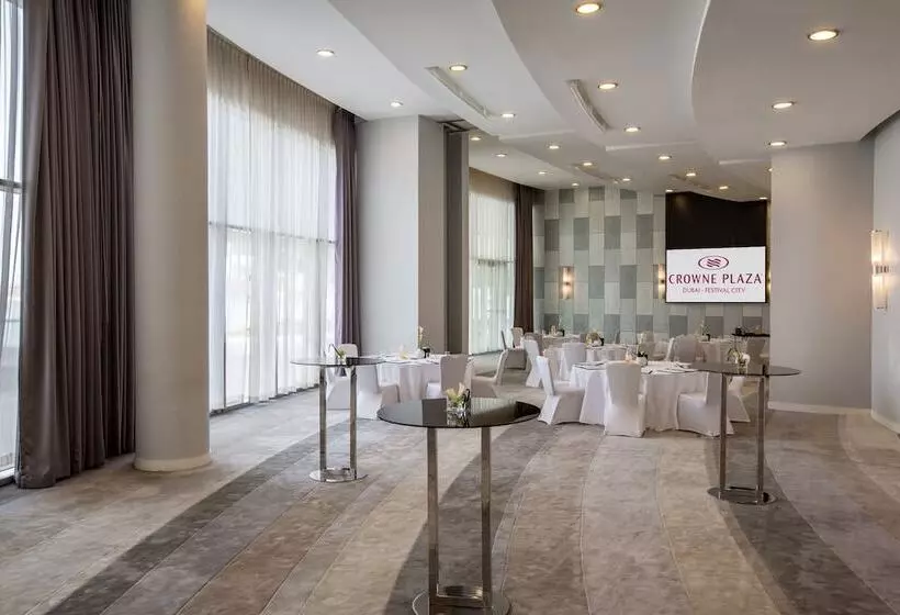 هتل Crowne Plaza Dubai Festival City
