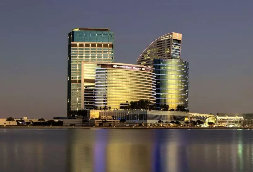 هتل Crowne Plaza Dubai Festival City