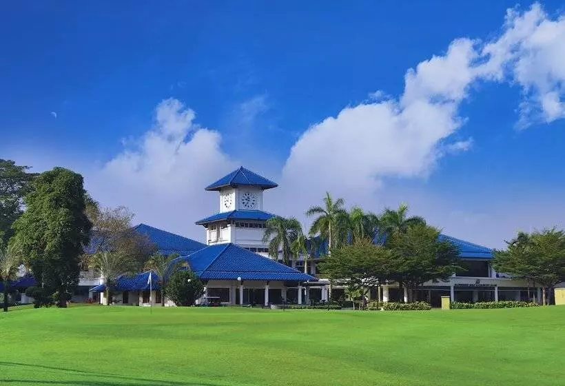 Glenmarie Hotel & Golf Resort