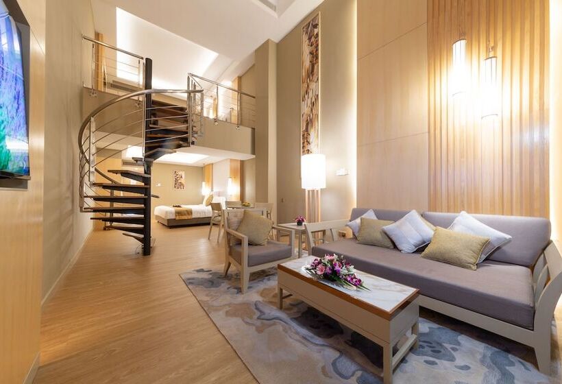 Glenmarie Hotel & Golf Resort