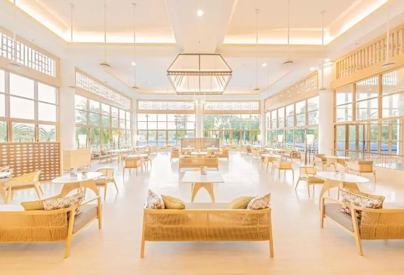 Glenmarie Hotel & Golf Resort