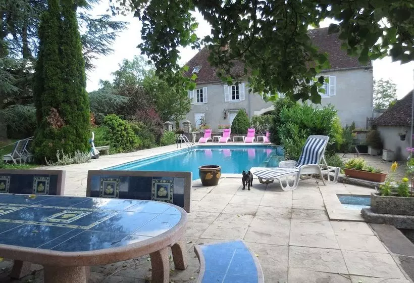 호텔 La Thuilerie Des Fontaines