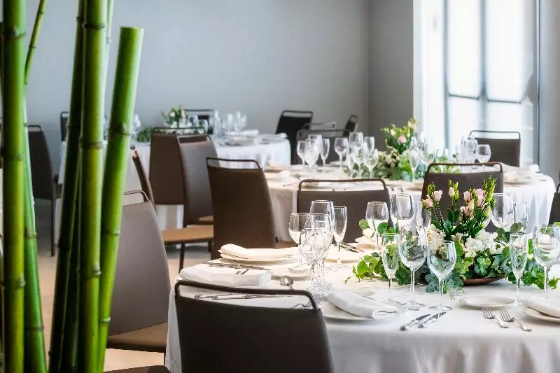 Salles Hotel Aeroport De Girona