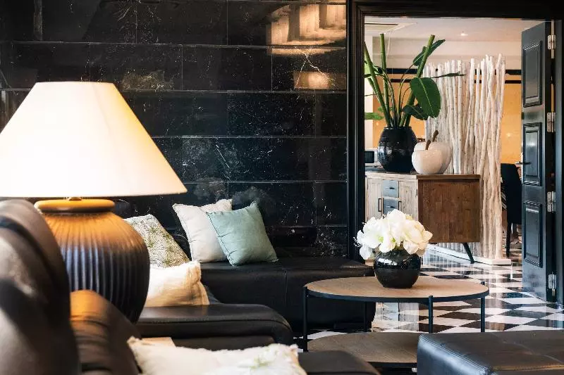 Salles Hotel Aeroport De Girona