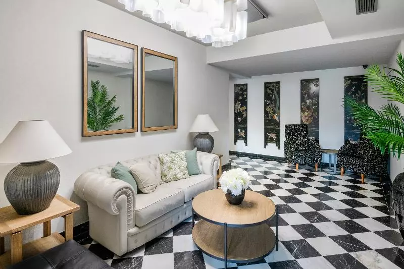 Salles Hotel Aeroport De Girona