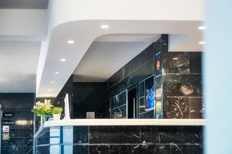 Salles Hotel Aeroport De Girona