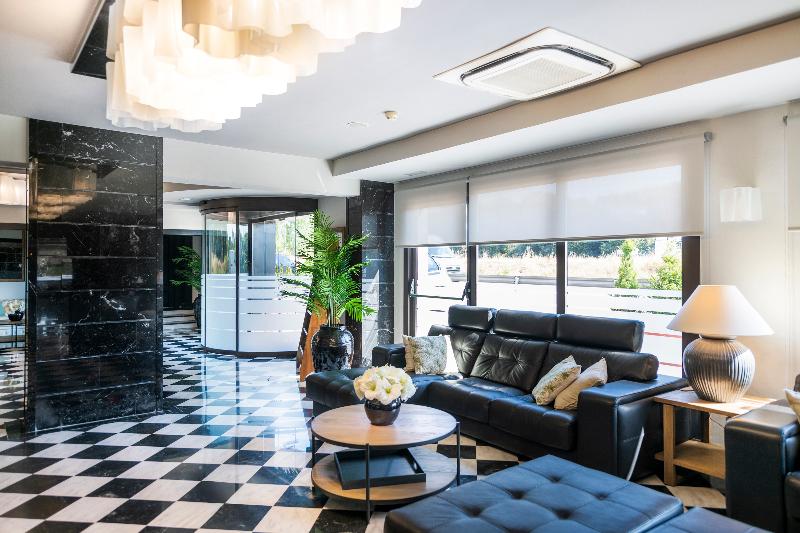 Salles Hotel Aeroport De Girona