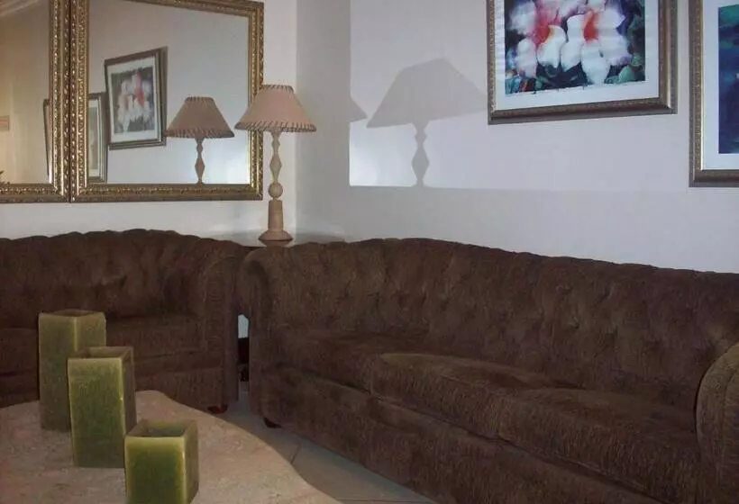 בית מלון כפרי Tamareiras Park