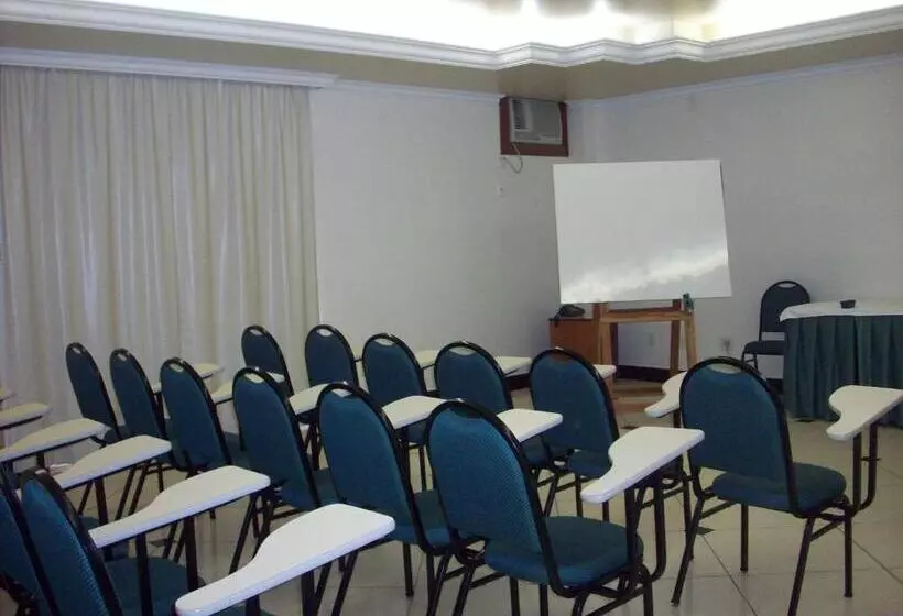 בית מלון כפרי Tamareiras Park