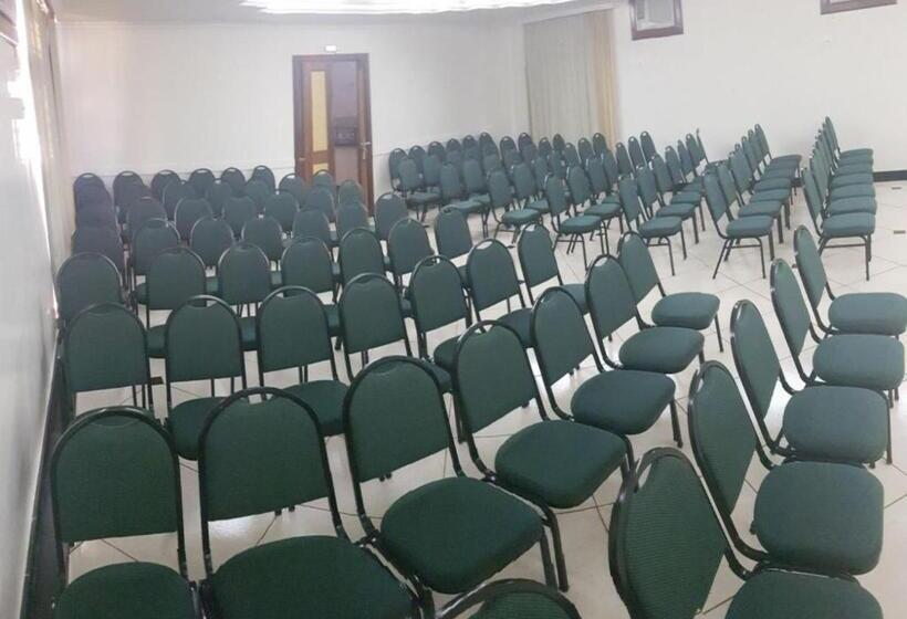 Отель Tamareiras Park