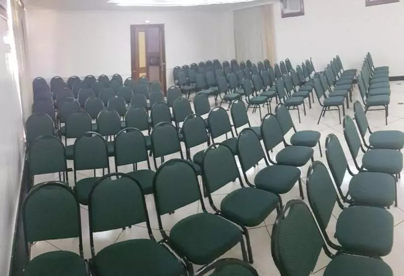 בית מלון כפרי Tamareiras Park