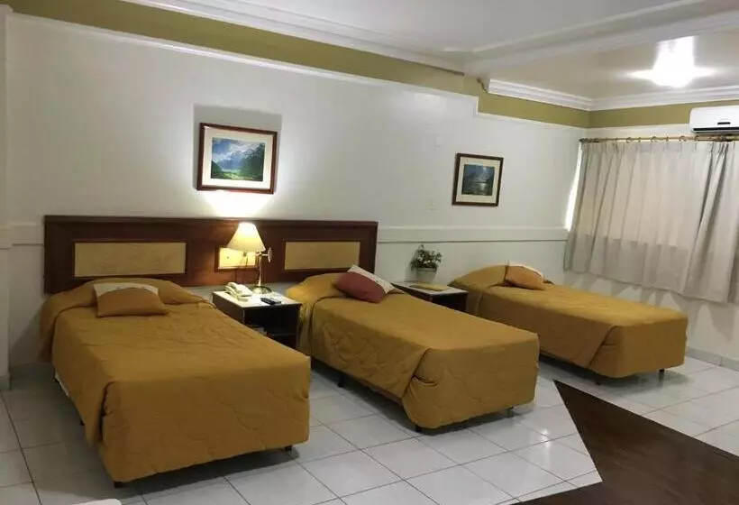 בית מלון כפרי Tamareiras Park