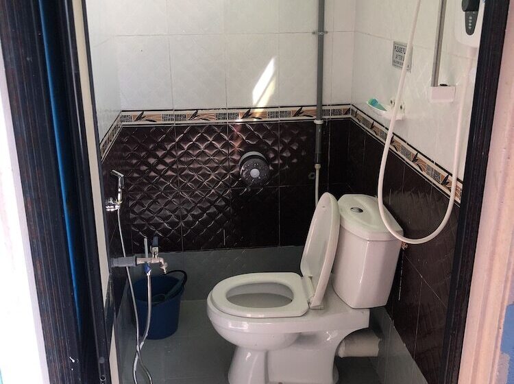 בית מלון כפרי Gm Home & Roomstay Tok Bali Hostel