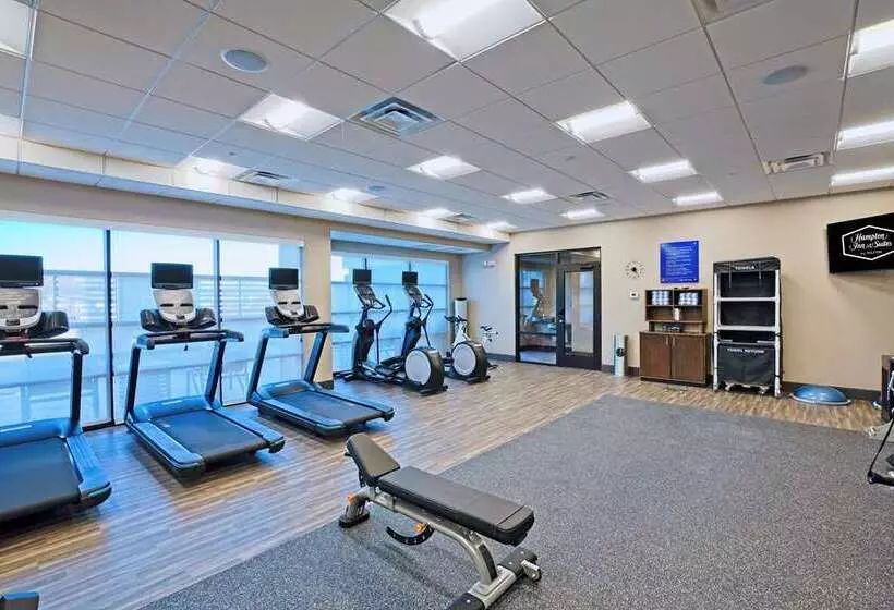 هتل Hampton Inn & Suites Lubbock University