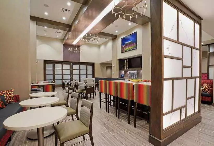 هتل Hampton Inn & Suites Lubbock University