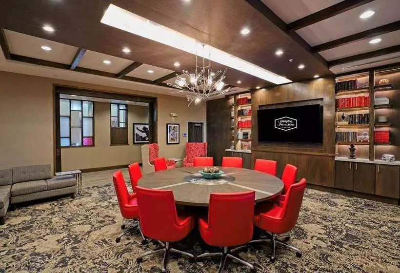 هتل Hampton Inn & Suites Lubbock University