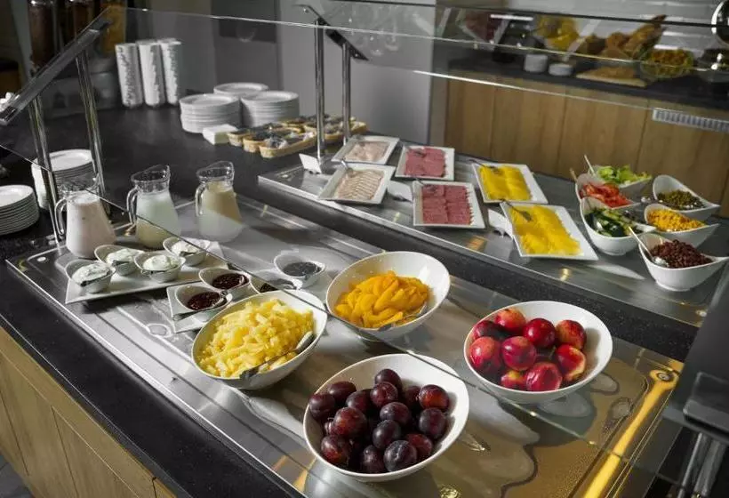 ホテル Holiday Inn Express Moscow Khimki Go Park