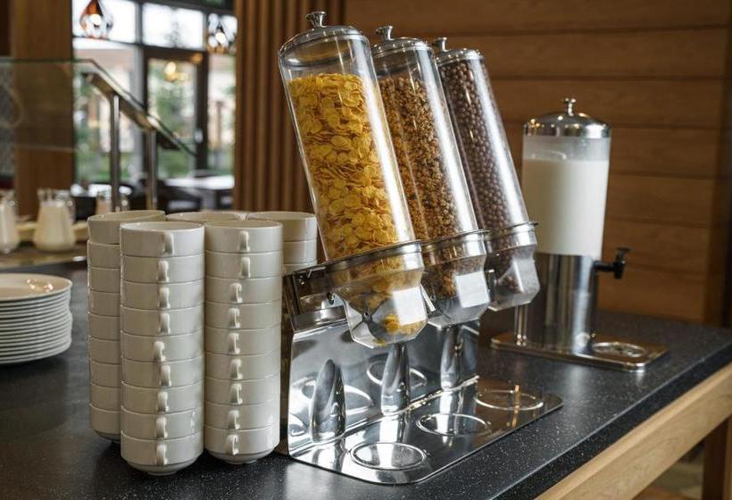 בית מלון כפרי Holiday Inn Express Moscow Khimki Go Park