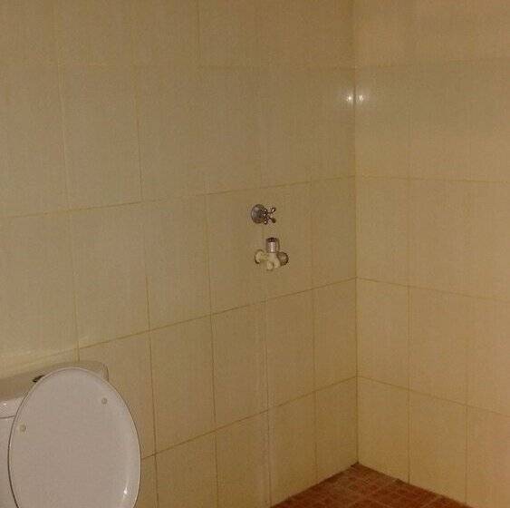 בית מלון כפרי Jonaths Cottage Bunaken