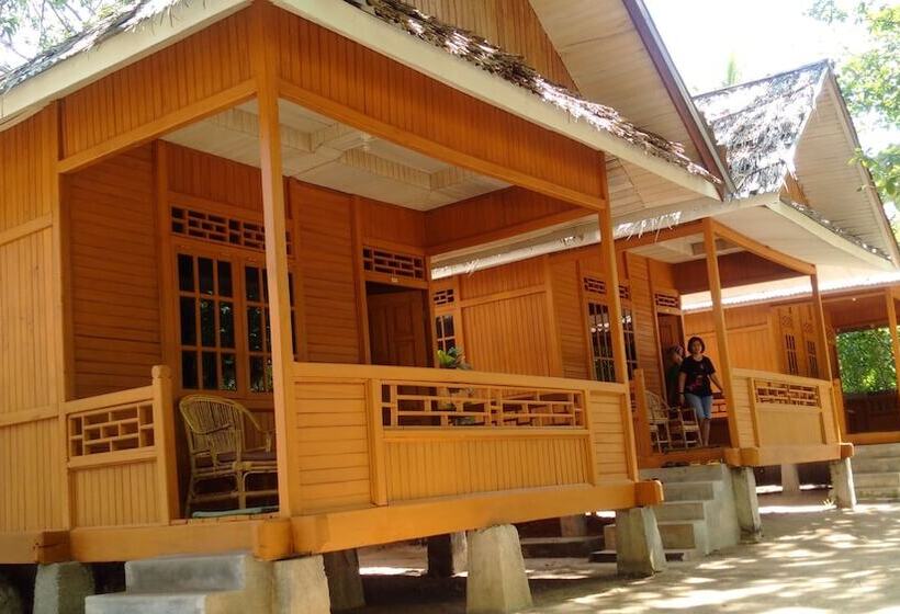 בית מלון כפרי Jonaths Cottage Bunaken