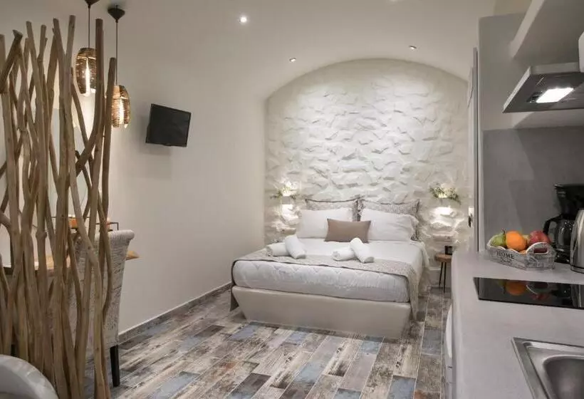 Hotelli Naxos Petite Studios