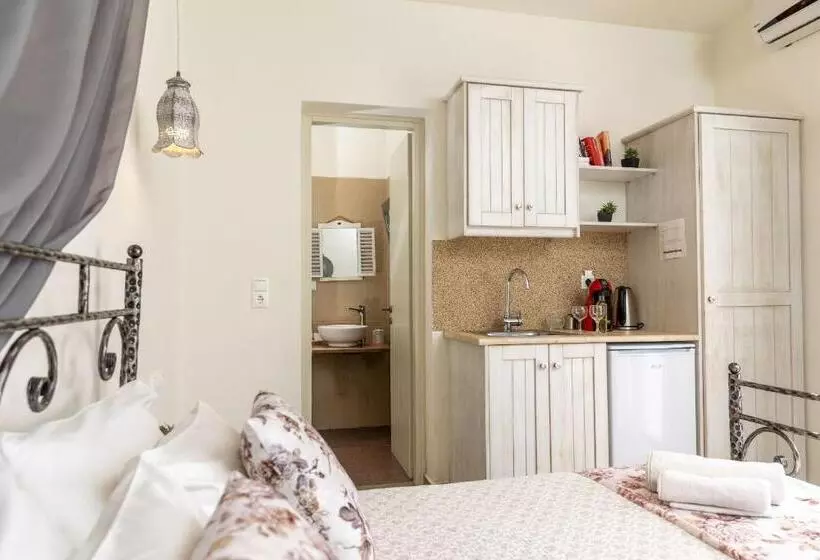 Hotelli Naxos Petite Studios