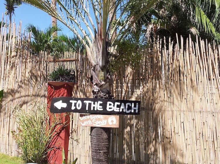 Отель North Shores Inn