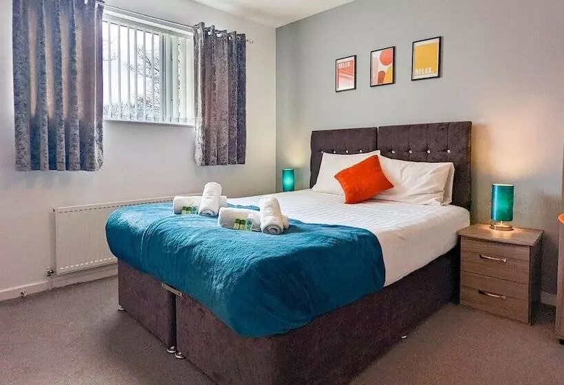 Hotelli Outfield Homes