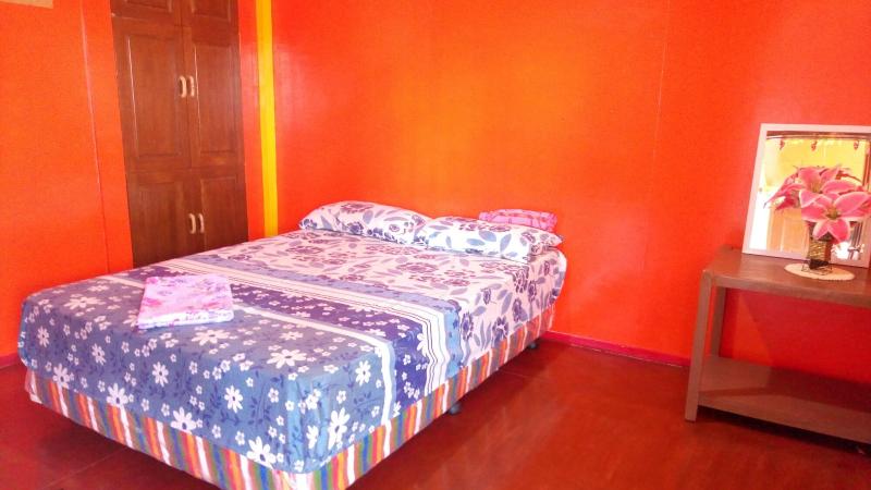 Hotell Rjc Hostel And Karaoke Bar