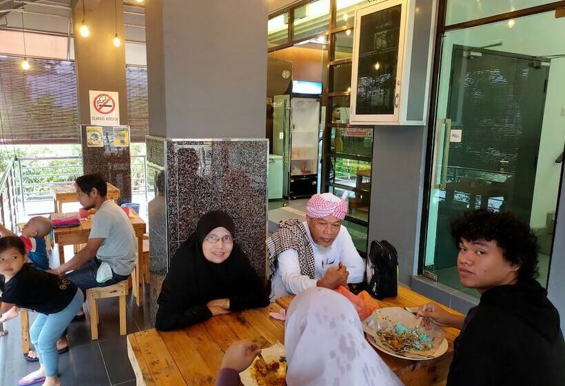 בית מלון כפרי Seri Geliga