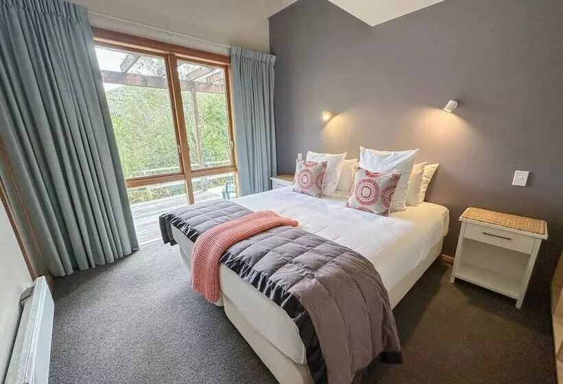 Hotelli Silverstream Retreat