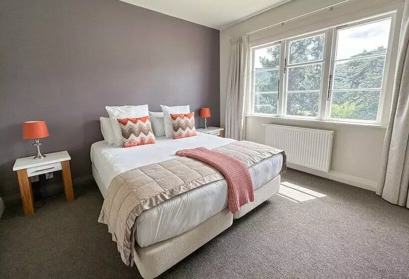 Hotelli Silverstream Retreat