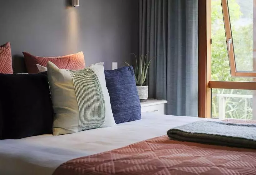 Hotelli Silverstream Retreat