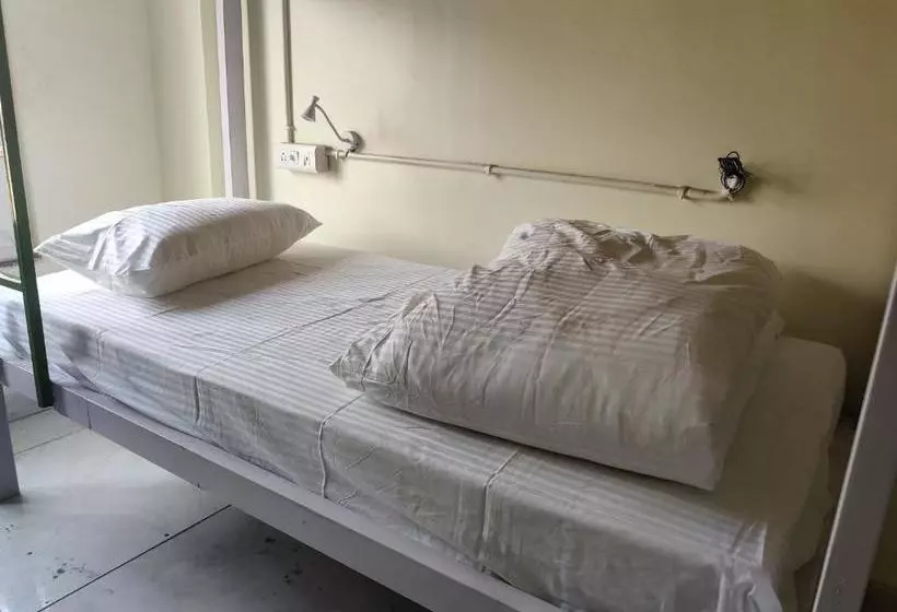 Alberg The Sweven Rishikesh