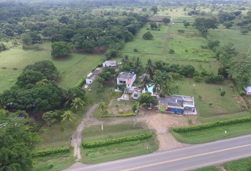 Bed and Breakfast Granja De Animales San Basilio De Palenque