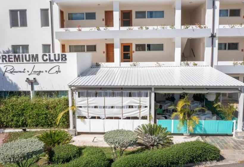 Instyle Residences At Infiniti Blu