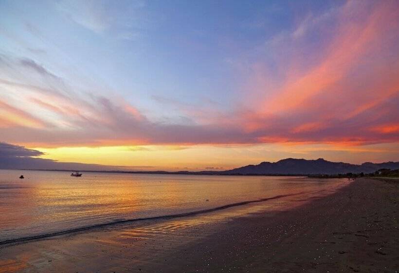 Szálloda Aquarius On The Beach