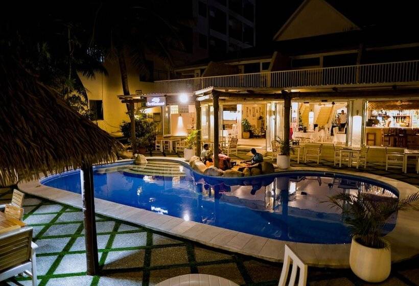 בית מלון כפרי Aquarius On The Beach