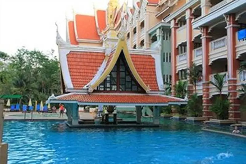 فندق Ayodhaya Palace Beach Resort Krabi